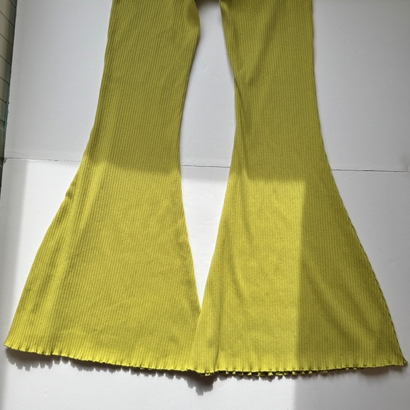 NWT Aerie Kick It Ribbed Super Flare Pant Leggings Green Soft Stretch Sz M - Picture 14 of 14